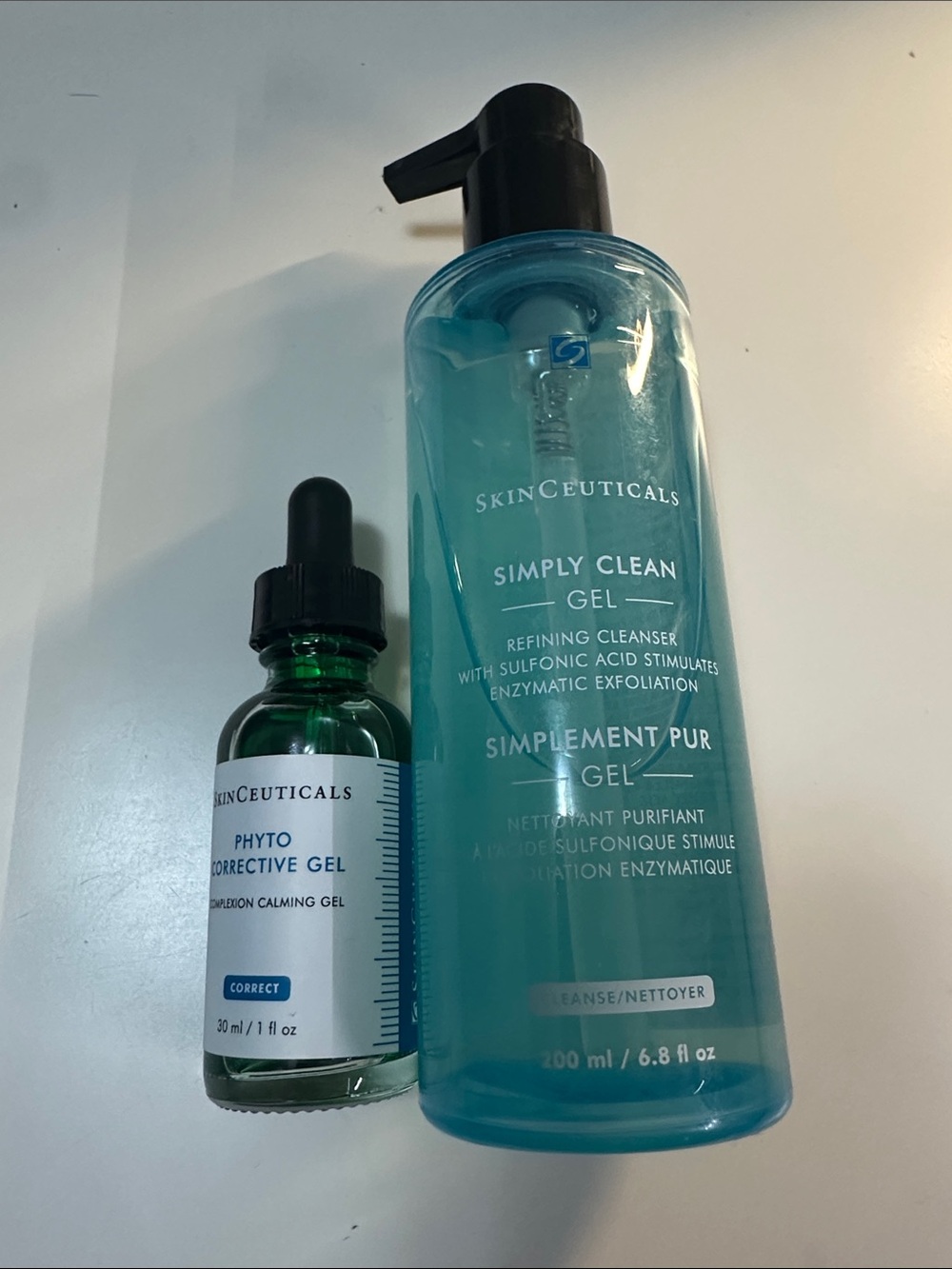 SkinCeuticals Simply Clean Gel – Turquoise Blue Bottle
